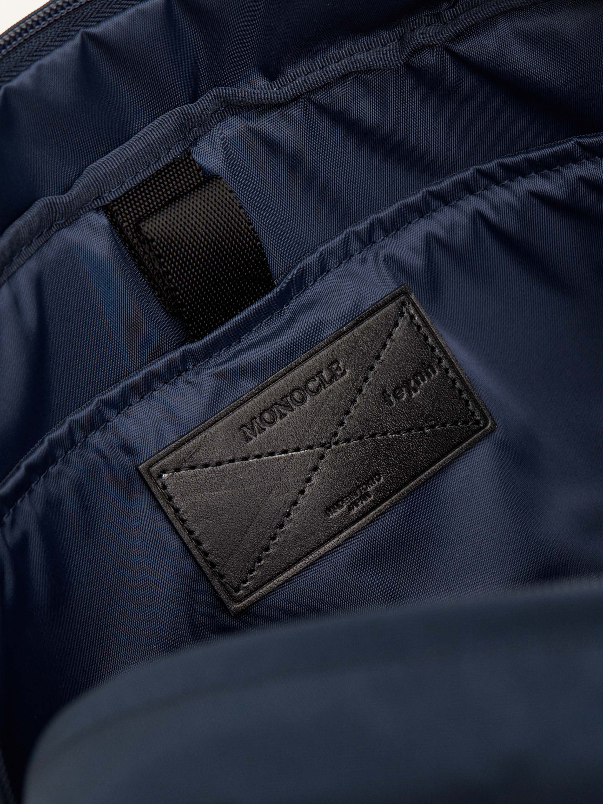 Shoulder bag - navy - Shop - Monocle